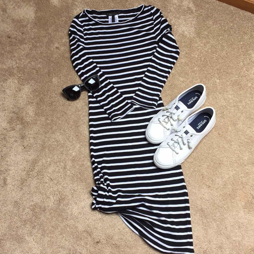 ❤️NEW ITEM❤️ BCBG T-Shirt Midi Dress